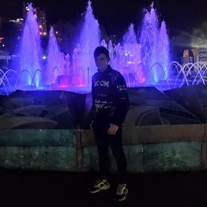 Парни в Владивостоке: Кирилл, 19 - ищет девушку из Владивостока