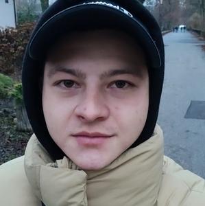 Парни в Варшаве: Евгений, 25 - ищет девушку из Варшавы