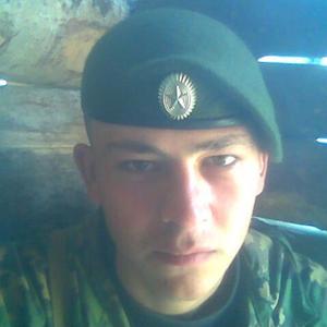 Анатолий, 36 лет, Нижневартовск