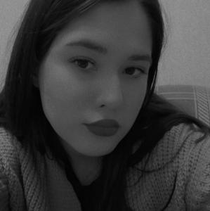 Девушки в Оренбурге: Марина, 19 - ищет парня из Оренбурга