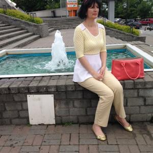 Девушки в Владивостоке: Оксана Паламарчук, 49 - ищет парня из Владивостока