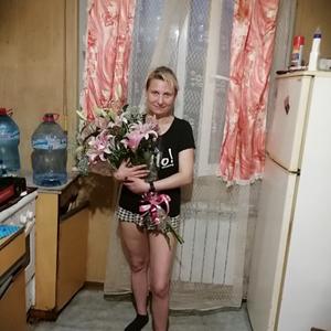 Девушки в Владивостоке: Алена, 43 - ищет парня из Владивостока