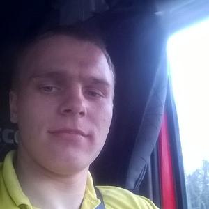 Парни в Череповце: Артем, 31 - ищет девушку из Череповца