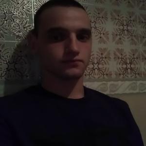 Парни в Череповце: Олег, 28 - ищет девушку из Череповца