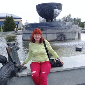 Девушки в Сызрани: Елена, 67 - ищет парня из Сызрани