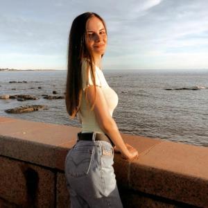 Девушки в Новосибирске: Кристина, 23 - ищет парня из Новосибирска