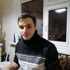 Парни в Нижневартовске: Vladimir, 26 - ищет девушку из Нижневартовска