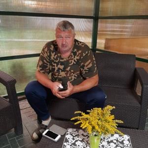 Виктор, 67 лет, Калининград