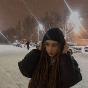 Девушки в Омске: Катя, 23 - ищет парня из Омска