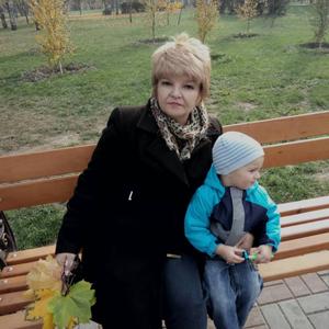 Людмила, 64 года, Донецк