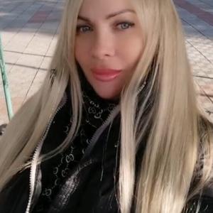 Девушки в Тольятти: Ирина, 45 - ищет парня из Тольятти