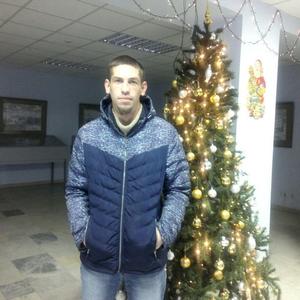 Виктор, 37 лет, Павловск