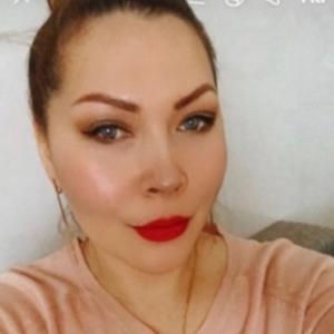 Девушки в Якутске: Марьяна, 42 - ищет парня из Якутска