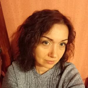 Девушки в Кореновске: Елена, 42 - ищет парня из Кореновска
