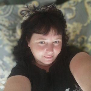 Девушки в Томске: Ольга, 37 - ищет парня из Томска