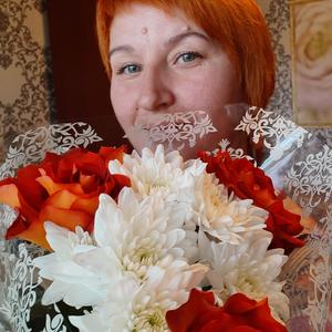 Девушки в Томске: Антонина, 46 - ищет парня из Томска