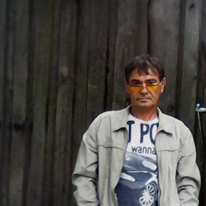 Виктор, 58 лет, Любытино
