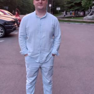Парни в Владикавказе: Казбек Салбиев, 28 - ищет девушку из Владикавказа