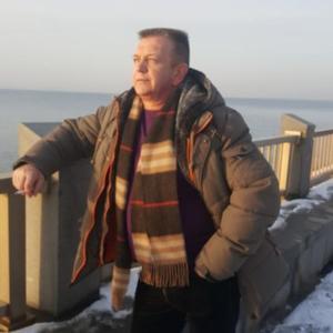 Парни в Владивостоке: Igor, 63 - ищет девушку из Владивостока