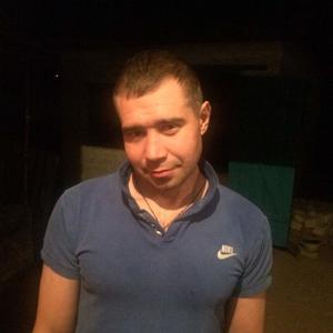 Парни в Суровикино: Игорь Кручинин, 36 - ищет девушку из Суровикино