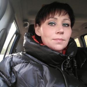 Девушки в Твери: Людмила, 39 - ищет парня из Твери