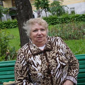 Девушки в Новокузнецке: Nina, 83 - ищет парня из Новокузнецка