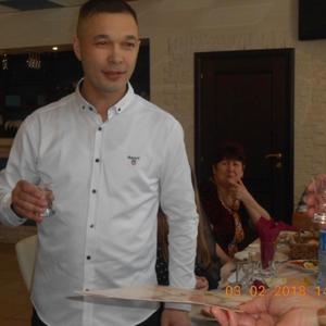 Парни в Тольятти: Валерий Исаев, 44 - ищет девушку из Тольятти