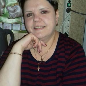 Девушки в Петрозаводске: Марина, 49 - ищет парня из Петрозаводска