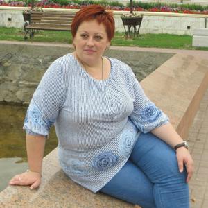 Девушки в Смоленске: Карина, 36 - ищет парня из Смоленска