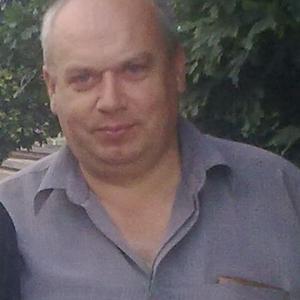 Владимир, 63 года, Миллерово