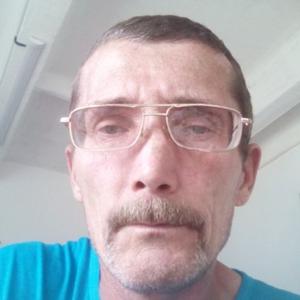 Юрий, 53 года, Свободный