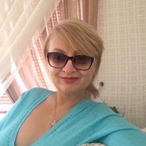 Девушки в Тольятти: Тина, 58 - ищет парня из Тольятти