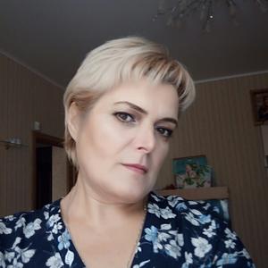Девушки в Миассе: Елена Николаевна, 52 - ищет парня из Миасса