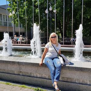 Девушки в Калининграде: Veta, 49 - ищет парня из Калининграда