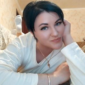 Девушки в Казани (Татарстан): Oksana, 42 - ищет парня из Казани (Татарстан)