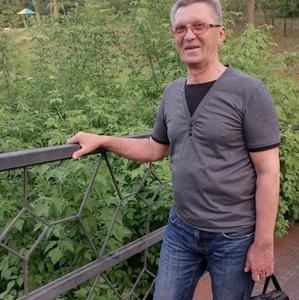 Парни в Воронежская: Геннадий, 69 - ищет девушку из Воронежская