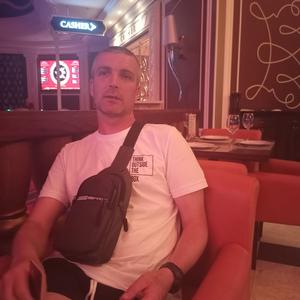 Александр, 46 лет, Калининград