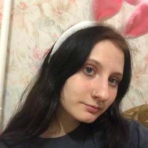 Девушки в Новосибирске: Анастасия, 19 - ищет парня из Новосибирска