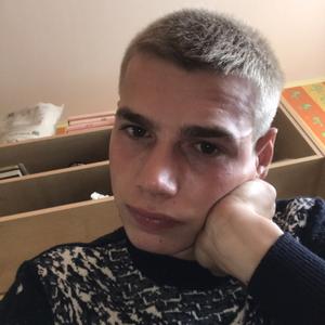 Парни в Тимашевске: Артур, 22 - ищет девушку из Тимашевска