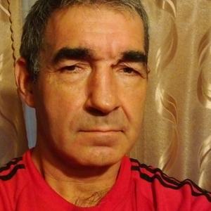 Андрей, 52 года, Валуй