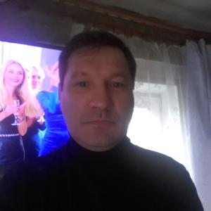 Андрей, 49 лет, Псков