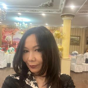Девушки в Астана: Мадина, 44 - ищет парня из Астана