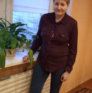 Девушки в Пинске: Ekaterina, 41 - ищет парня из Пинска