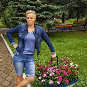 Девушки в Ставрополе: Элина, 48 - ищет парня из Ставрополя