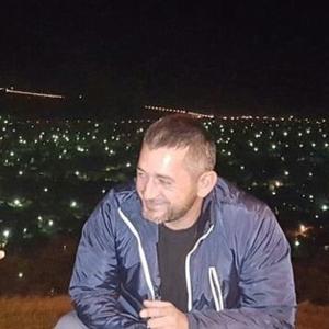 Парни в Черкесске: Амиран, 43 - ищет девушку из Черкесска