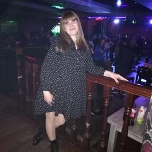 Девушки в Новокузнецке: Ксения, 47 - ищет парня из Новокузнецка