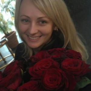 Девушки в Виннице (Украина): Алина, 37 - ищет парня из Винницы (Украина)