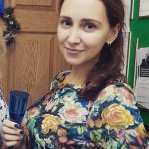 Девушки в Владивостоке: Ирина Иванова, 38 - ищет парня из Владивостока