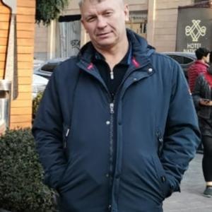 Парни в Кемерово: Виктор, 52 - ищет девушку из Кемерово