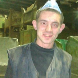Парни в Череповце: Илья, 28 - ищет девушку из Череповца